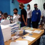 Continúa con éxito la feria del cupo universitario en la UNES