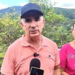 Gobernador  Freddy Bernal  hizo recorrido casa a casa en La Mulera