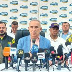 Gobernador entregó un beneficio a 40 familias del urbanismo Rafael de Nogales Méndez